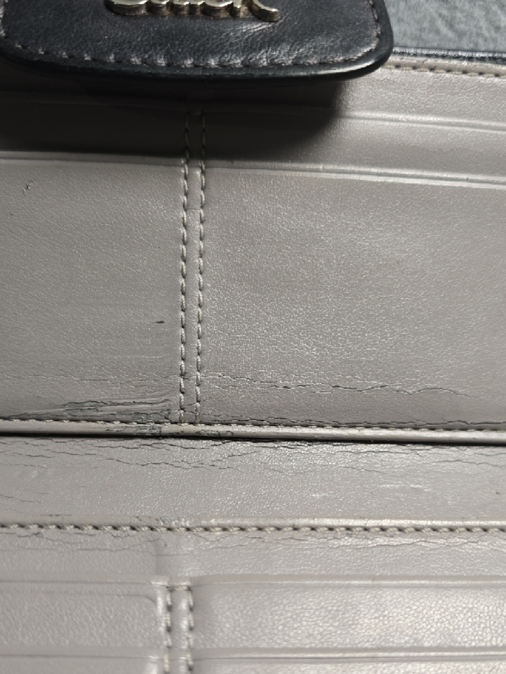 Coach Vintage Signature Canvas Pleated Leather Flap Bifold Wallet - Picture 10 of 16